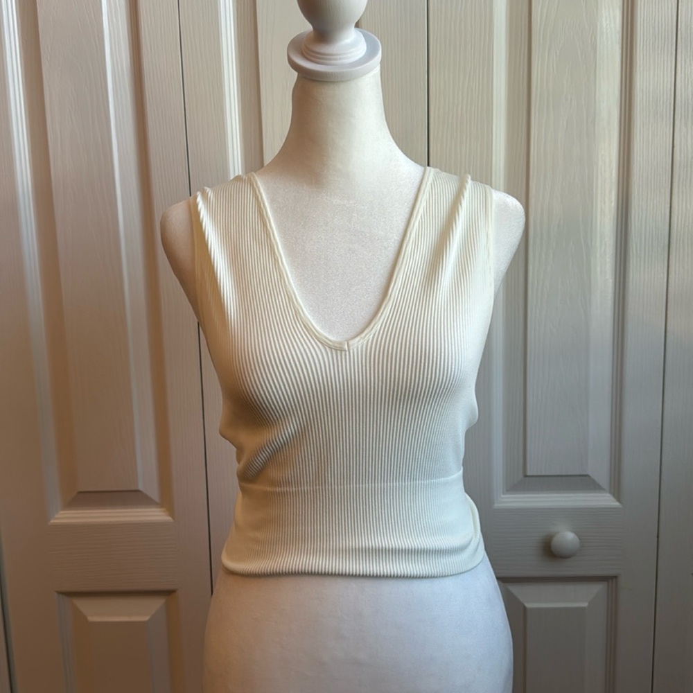 Francesca’s white crop tank